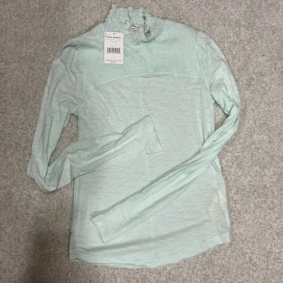 NWT- Free People Long Sleeve Top- size M - Picture 3 of 4